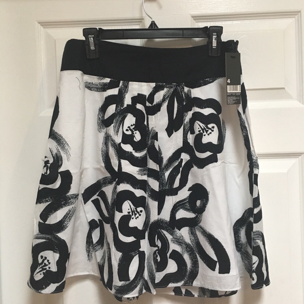 Mossimo Black & White Floral Skirt - NWT